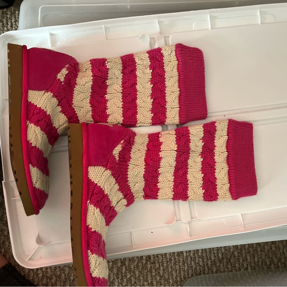 Women's Pink Striped Cable Knit Ugg Boots Size 8